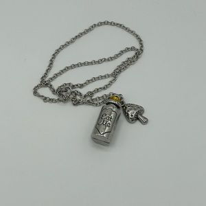 Alice in Wonderland / Eat Me necklace